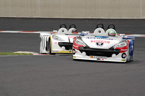 Alvaro Espinosa Gonzalez foran Daimen Chanard.
(Foto: Motorsporten.dk)